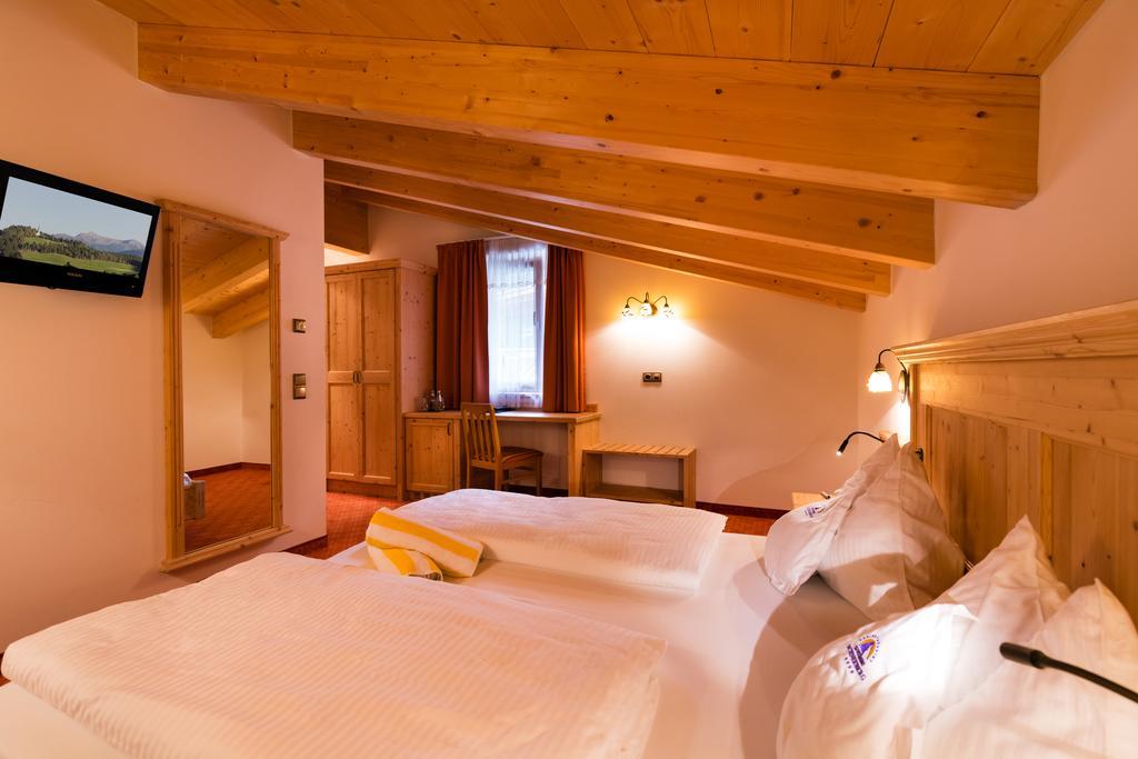Hotel Schneeberg Family Spa Resort Ridanna Camera foto