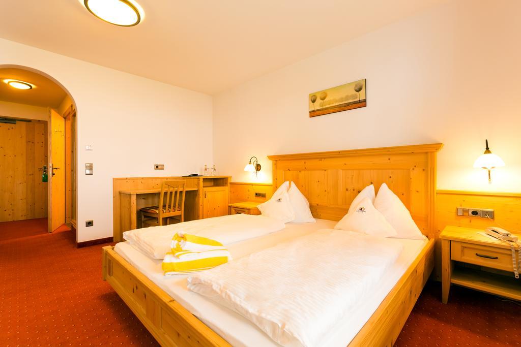 Hotel Schneeberg Family Spa Resort Ridanna Camera foto