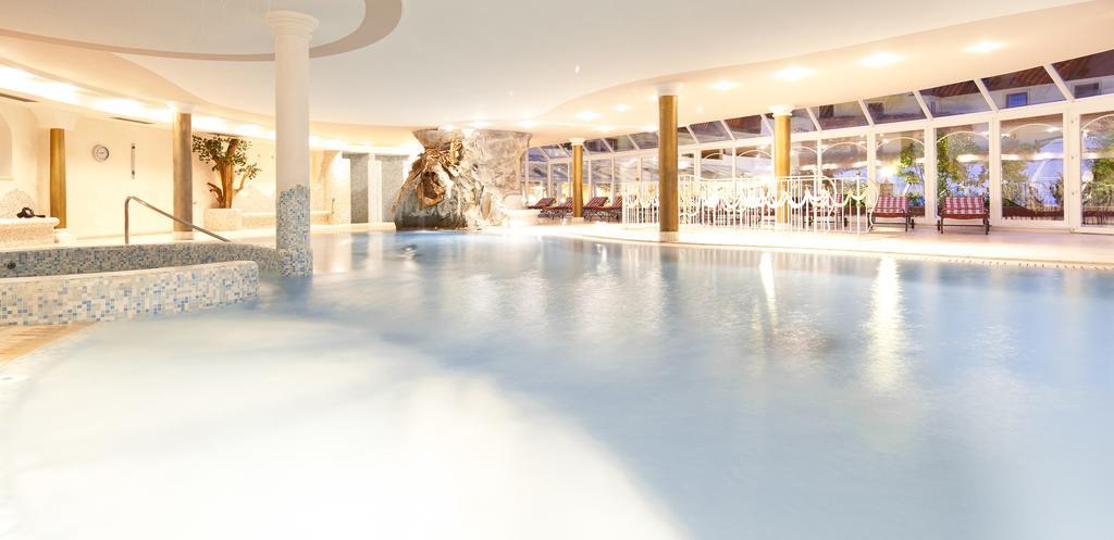 Hotel Schneeberg Family Spa Resort Ridanna Esterno foto