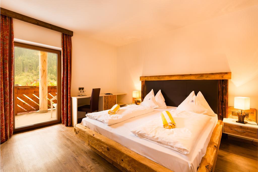 Hotel Schneeberg Family Spa Resort Ridanna Esterno foto