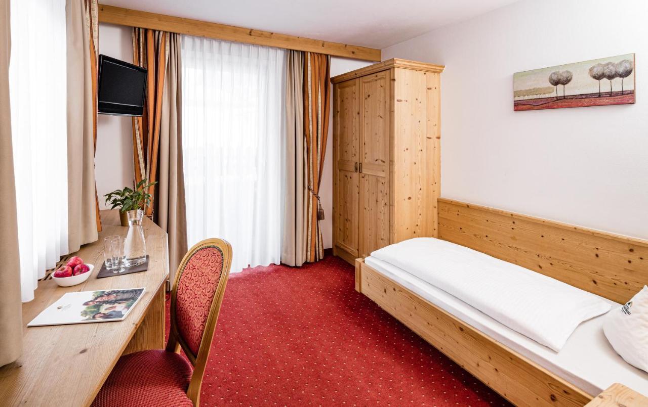 Hotel Schneeberg Family Spa Resort Ridanna Esterno foto